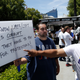 Image for article titled Uber and Lyft Pay Drivers Like Employees to Protest A Bill That Would Make Them Employees